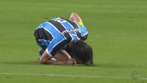 De Bolaños a Geromel: Grêmio revive drama com lesões após Gre-Nal