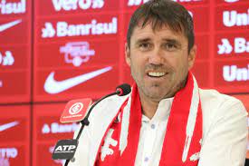 Inter comunica saída de Eduardo Coudet; Abel Braga deve ser o novo técnico